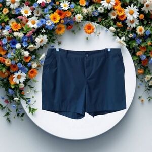 DOCKERS Plus Size Women's Black Casual Shorts.